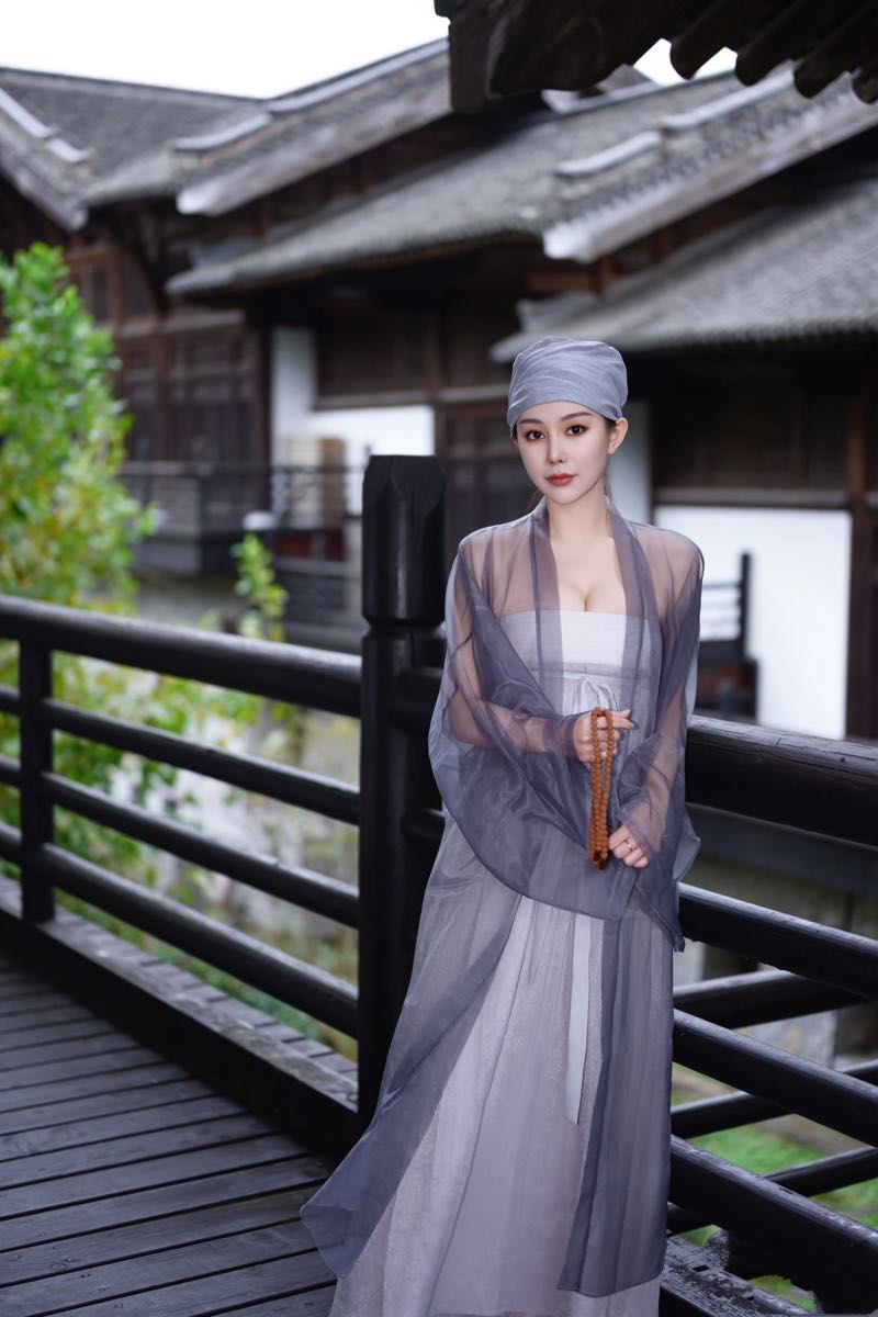 2026行业安全警示：如何避免找大圈外围时“酒店查房”与“仙人跳”？老司机必备的3条保命法则